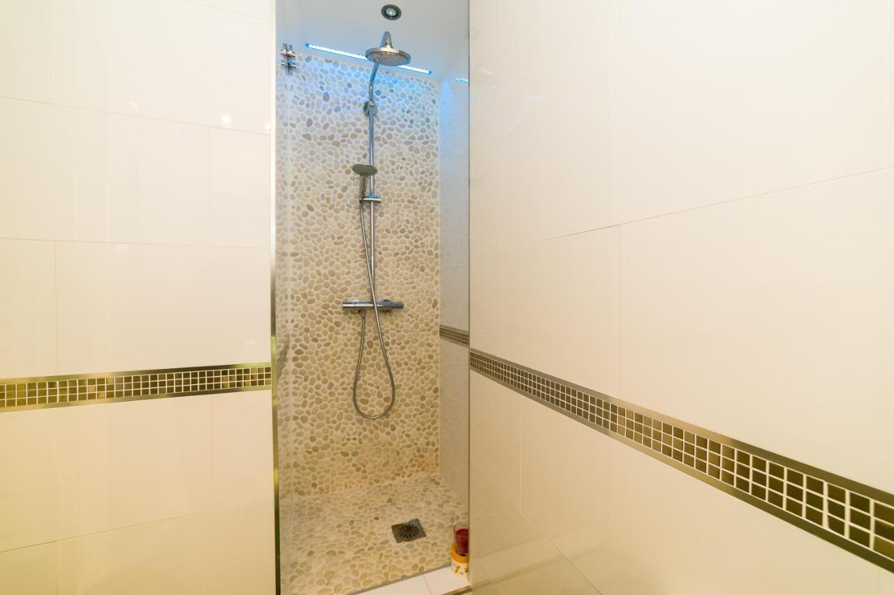 Weforyou 2 Bedrooms Penthouse At Malaga Center Exterior photo