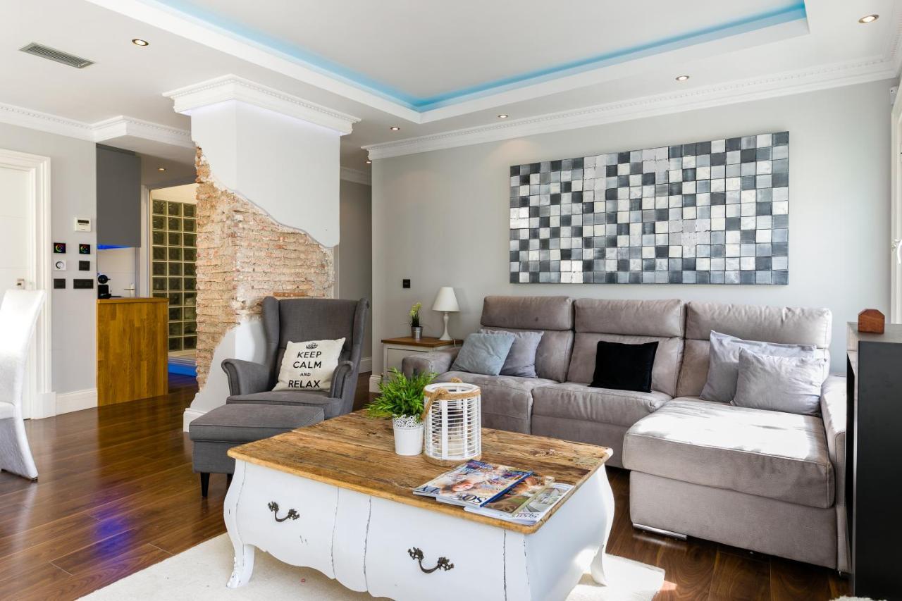 Weforyou 2 Bedrooms Penthouse At Malaga Center Exterior photo